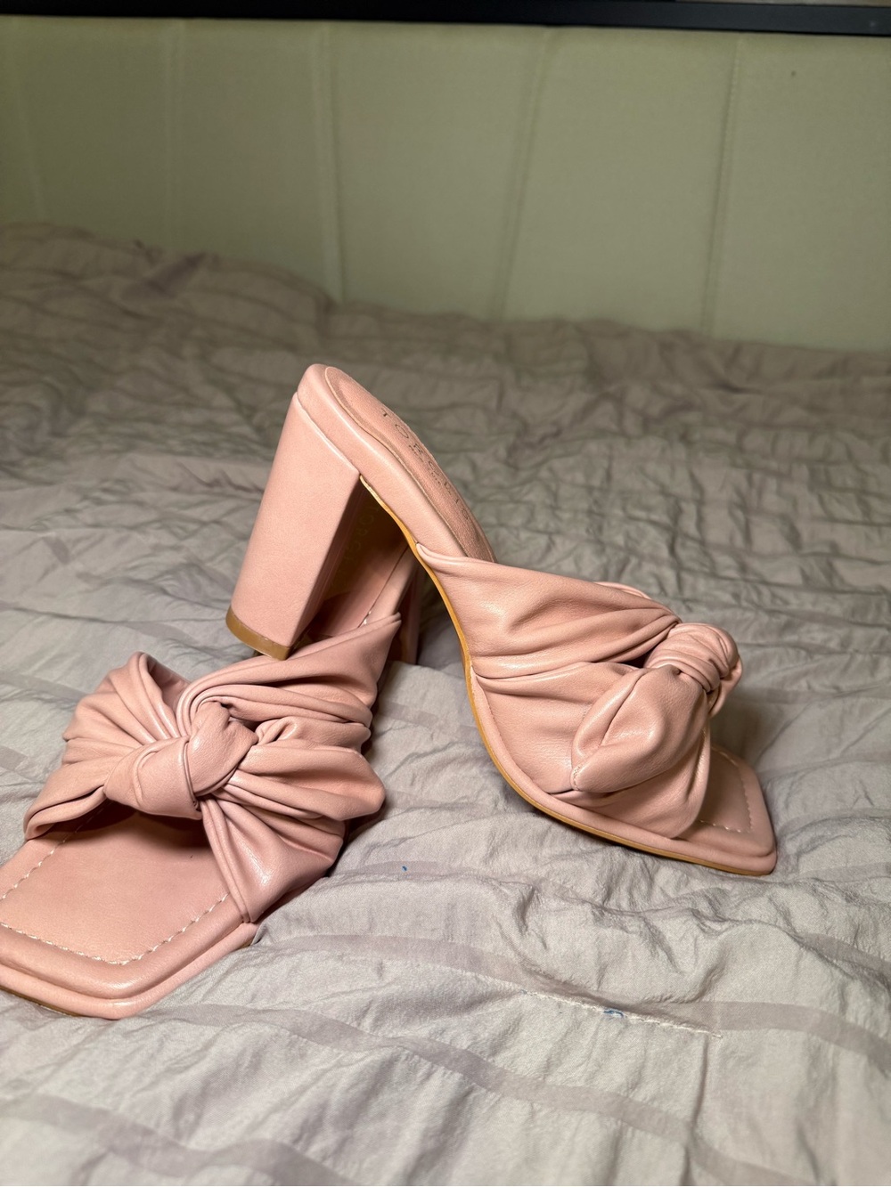 Torgeis Pink Knotted Block Heel Open Toe Mules